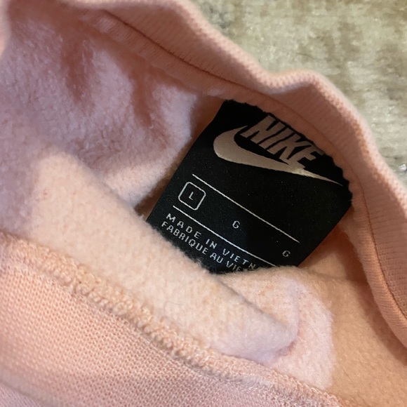 Large nike crewneck - Picture 2 of 2